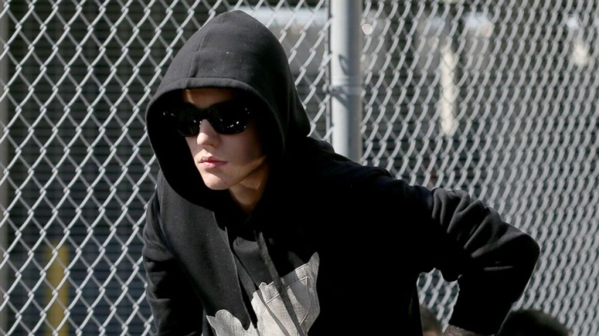 ΗΠΑ: Ξεπέρασαν τις 100.000 οι υπογραφές για την απέλαση του Justin Bieber