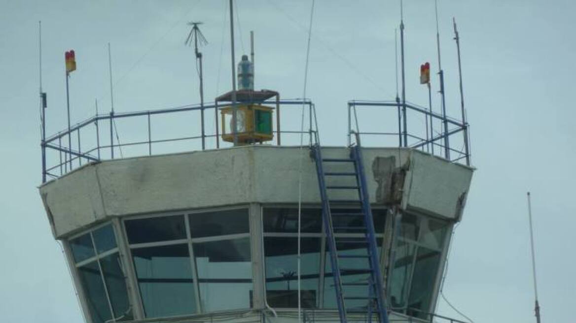 Κεφαλονιά: Από τα αυτοκίνητά τους «λειτουργούν» τον πύργο ελέγχου του αεροδομίου οι υπάλληλοι!