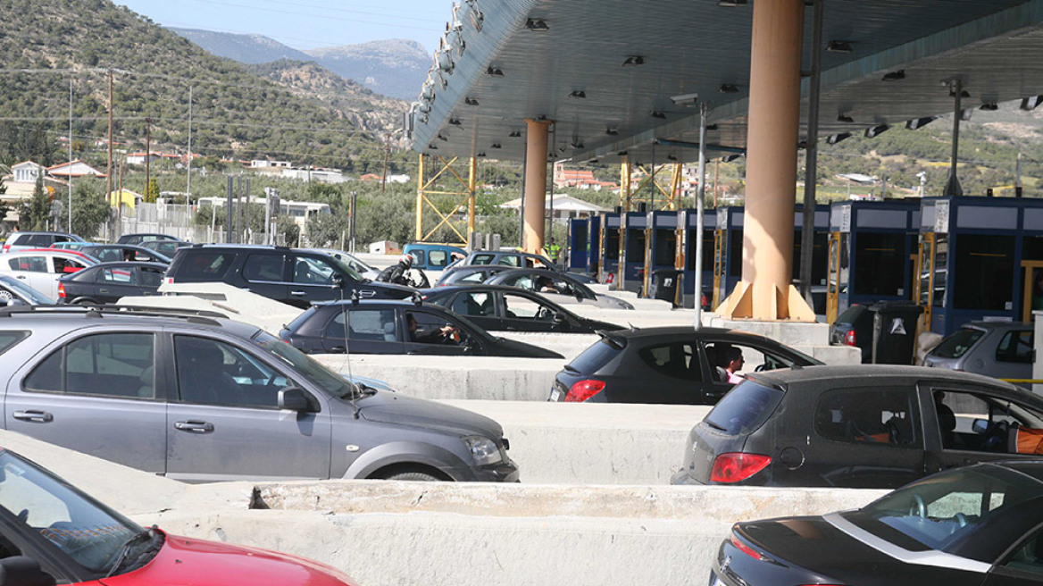 Οργή οδηγών για τα διπλά διόδια σε είσοδο και έξοδο της Αθήνας