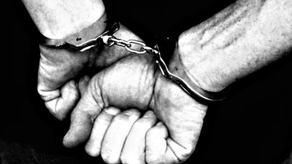 Koζάνη: Δικηγόρος συνελήφθη γιατί παρακρατούσε 170.000 ευρώ από πελάτες του