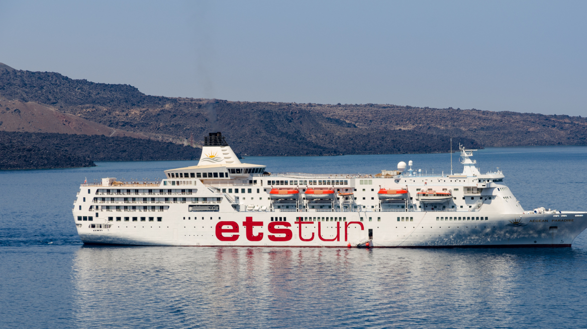 Στο Ληξούρι το κρουαζιερόπλοιο «Aegean Paradise»