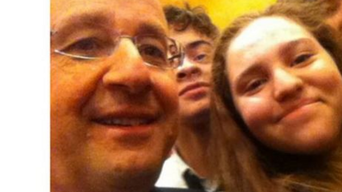 Έφηβη Αμερικανίδα έκανε selfie με τον Ολάντ και το μετάνιωσε πικρά