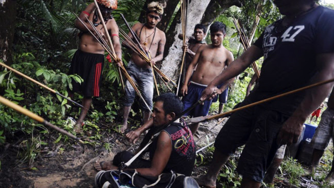 Φυλή του Αμαζονίου πήρε το νόμο στα χέρια της! (φωτογραφίες)
