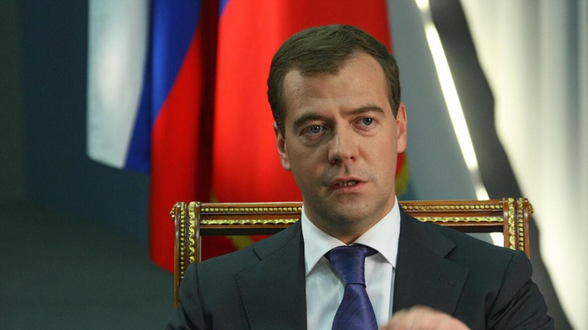 Μεντβέντεφ: Δεν θέλουμε η ηγεσία στην Ουκρανία να είναι «σφουγγαρόπανο»