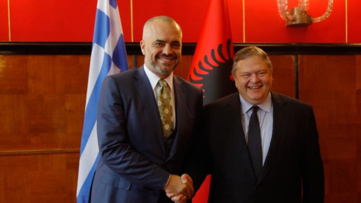 Στηρίζει την ευρωπαϊκή προοπτική της Αλβανίας ο Βενιζέλος