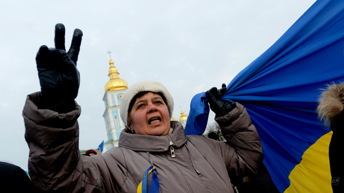 Ουκρανία: Διαδηλωτές καταγγέλλουν «τους φασίστες που έχουν καταλάβει το Κίεβο»