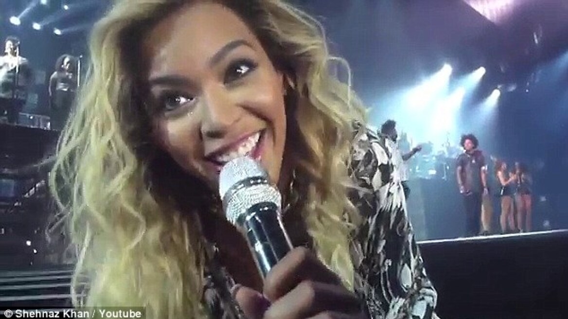 Βίντεο: Όταν η Beyonce διέκοψε συναυλία για να τραγουδήσει το Happy Birthday