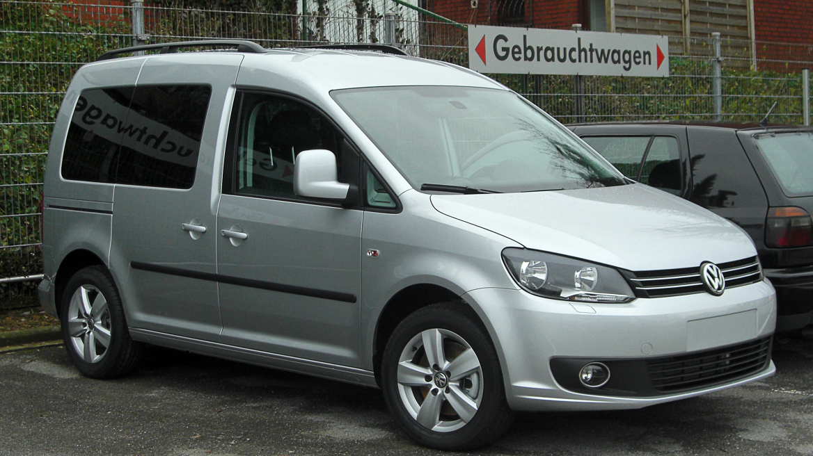 Volkswagen: Ανακαλεί 589.000 μίνι φορτηγά Caddy για έλεγχο