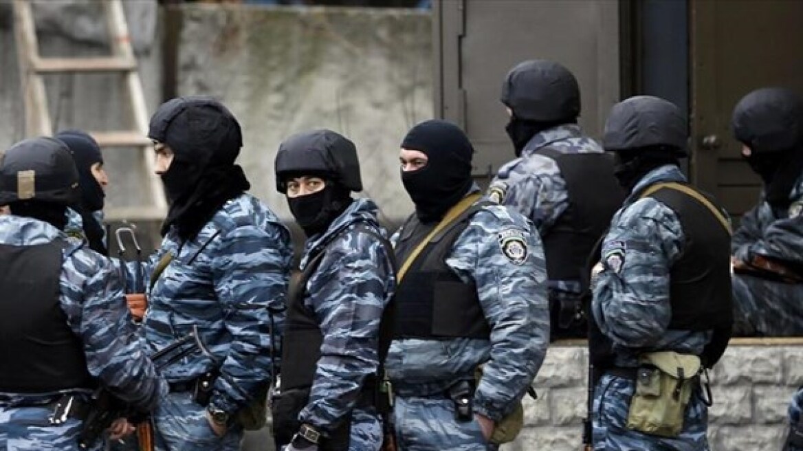 Μόσχα: Χορηγούν ρωσικά διαβατήρια στους Ουκρανούς αστυνομικούς των Μπερκούτ