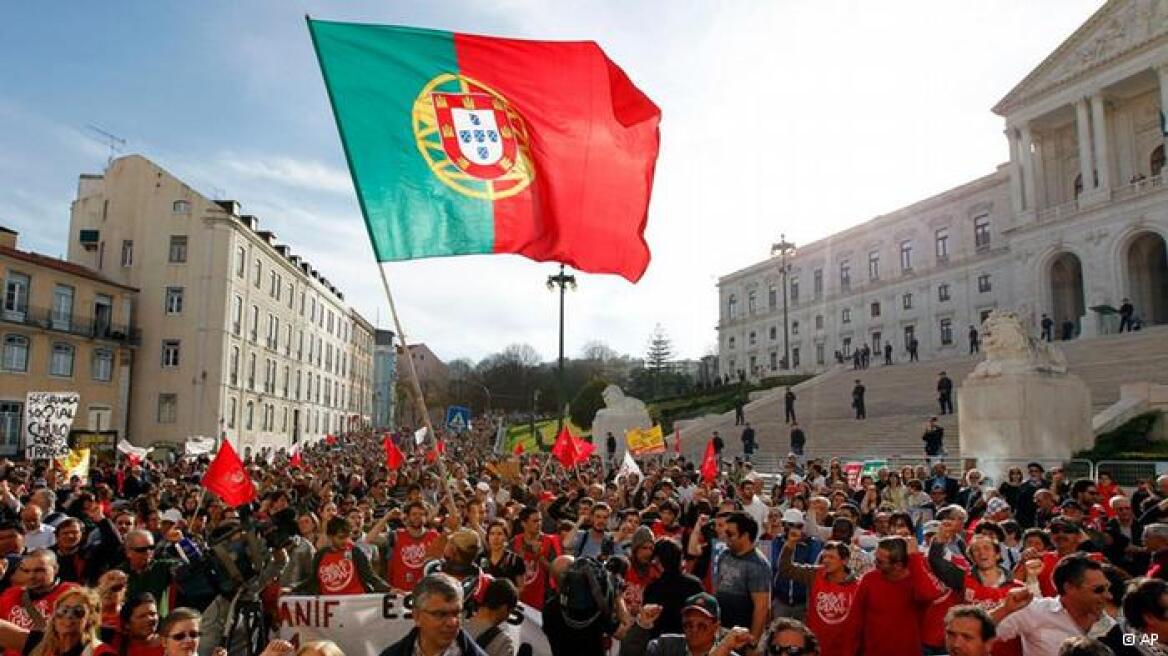 Πορτογαλία: «Πράσινο φως» από την Τρόικα για την εκταμίευση της επόμενης δόσης