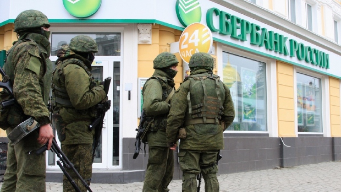 ΗΠΑ: Οι Ρώσοι έχουν υπό «πλήρη λειτουργικη κατοχή» την Κριμαία