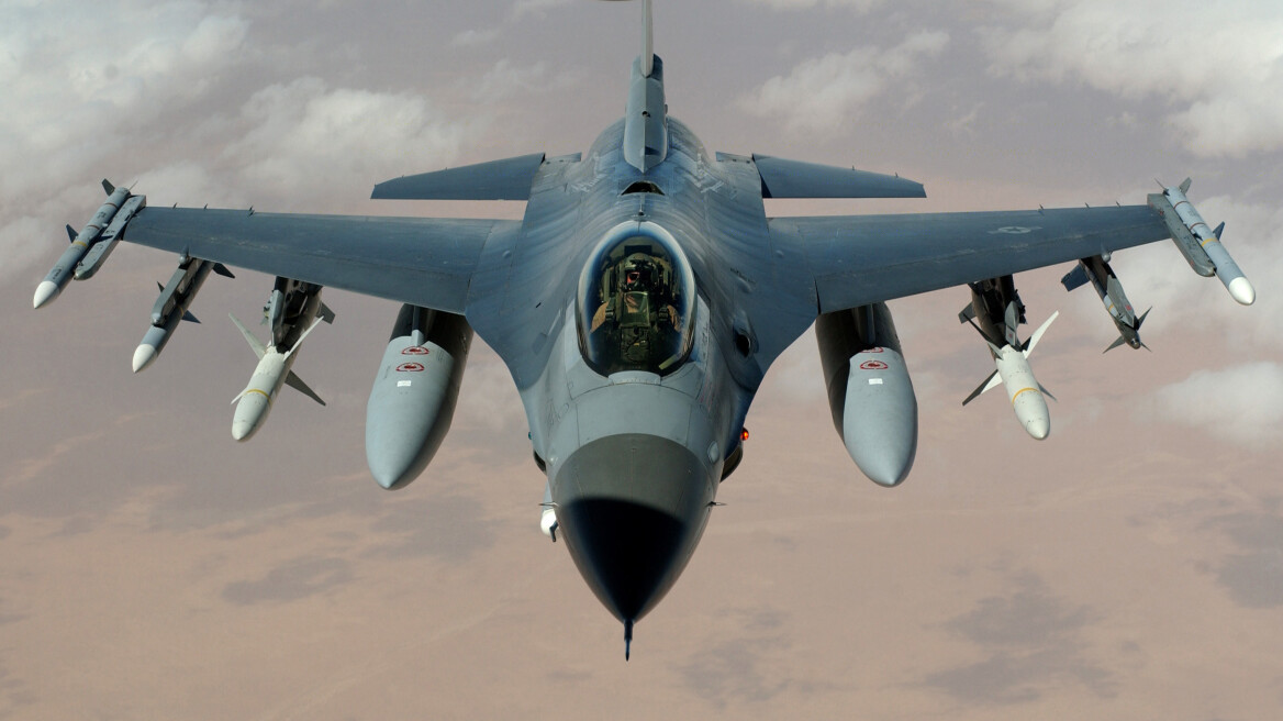 ΗΠΑ: Στέλνουν 12 μαχητικά F-16 στην Πολωνία