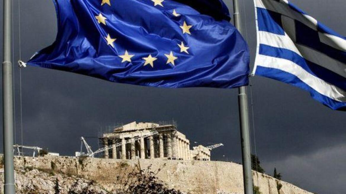 Bloomberg: Γιατί οι Ευρωπαίοι δεν θέλουν να βγει η Ελλάδα στις αγορές