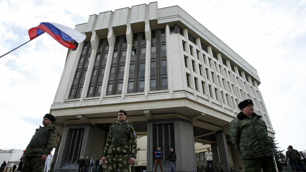 Το Κοινοβούλιο της Κριμαίας ανακήρυξε την ανεξαρτησία της πριν το δημοψήφισμα