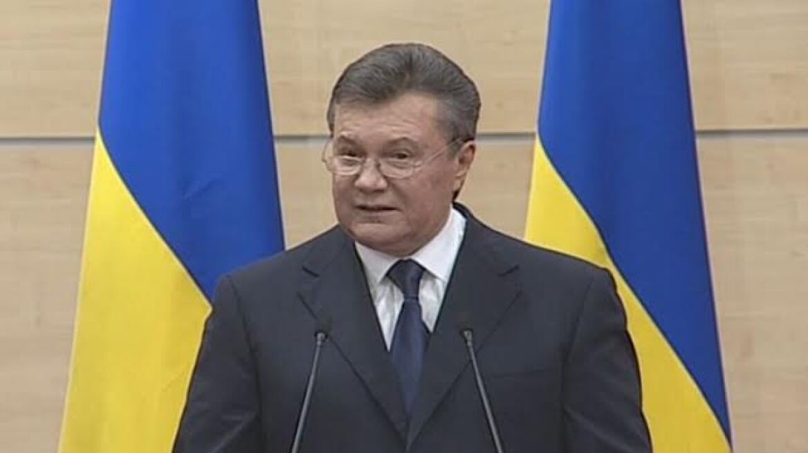 Γιανουκόβιτς: «Είμαι ακόμη ζωντανός και παραμένω ο ηγέτης της Ουκρανίας»