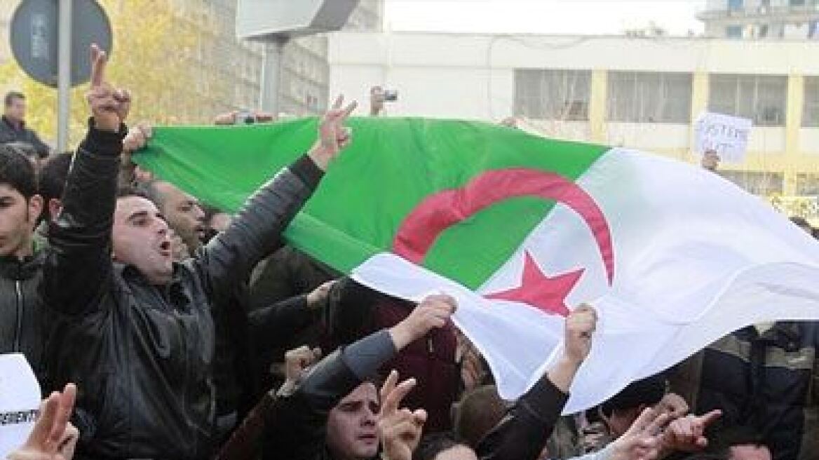 Αλγερία: Τρεις νεκροί σε συγκρούσεις 