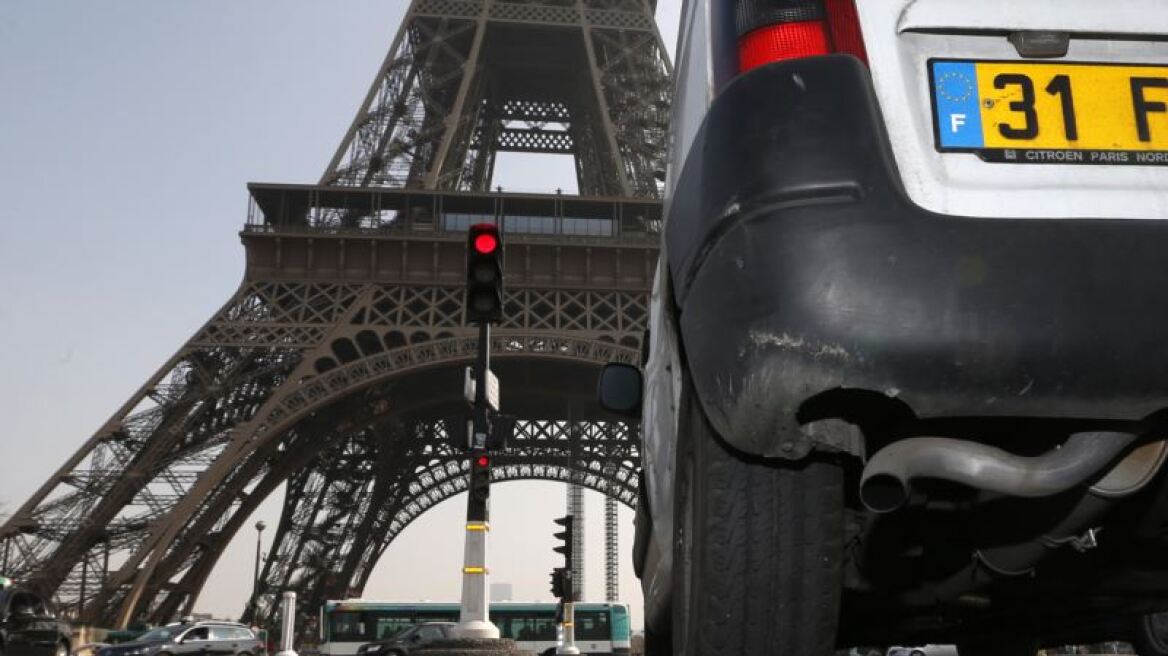 Παρίσι: Η ρύπανση έφερε ξανά στην πόλη τον δακτύλιο