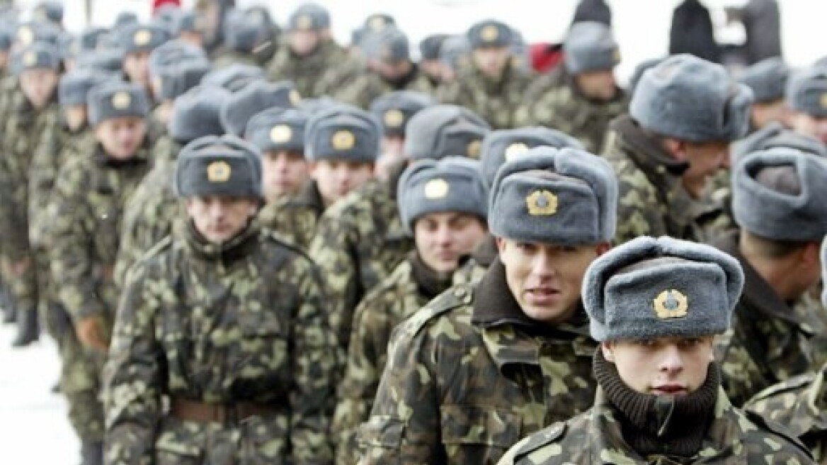 Εξουσιοδότηση να χρησιμοποιούν πυρά έλαβαν οι Ουκρανοί στρατιώτες