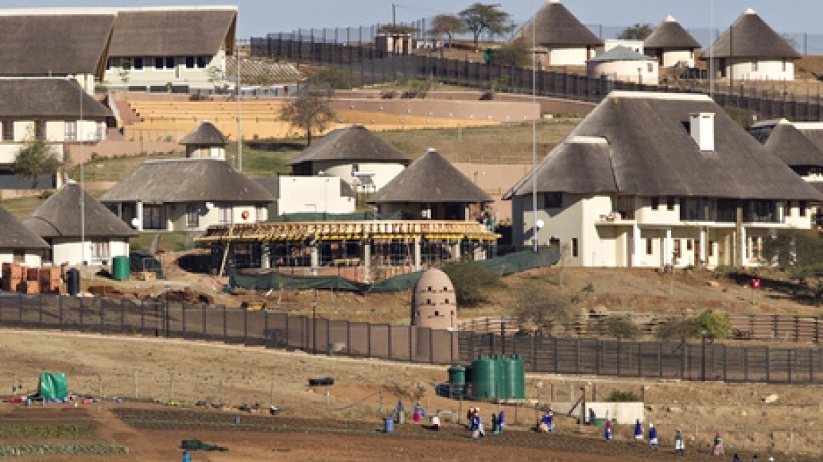 Νότια Αφρική: Ο πρόεδρος Ζούμα έχτισε πισίνα με κρατικό χρήμα!