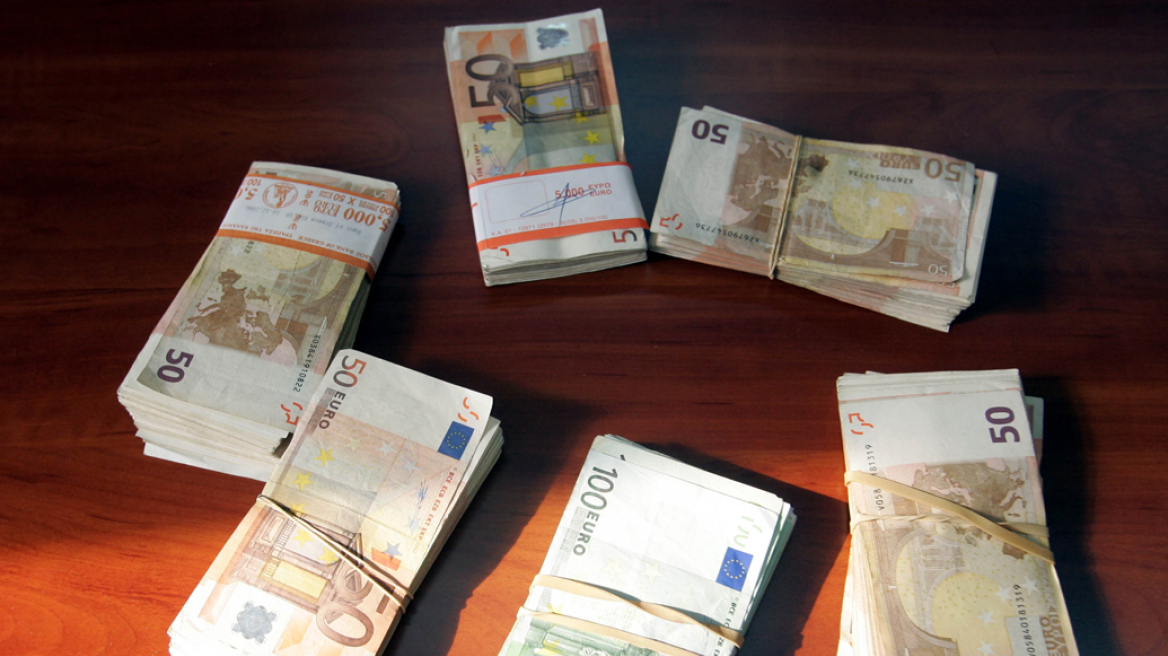 Αγρίνιο: Τσιγγάνοι ψώνιζαν με πλαστά ευρώ μικρής αξίας