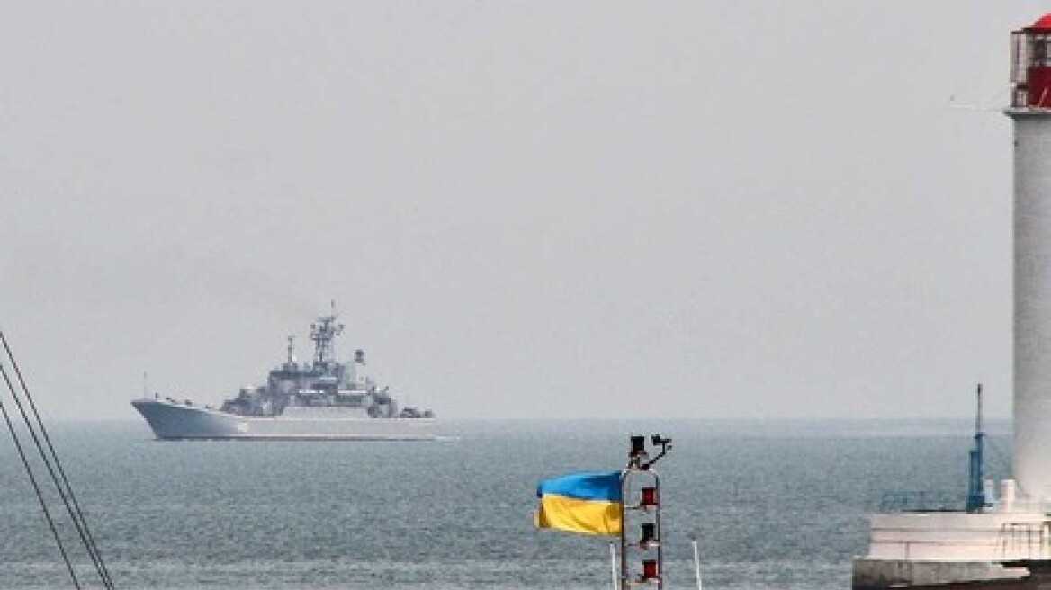 Κριμαία: Έφοδος Ρώσων σε ουκρανικό πολεμικό πλοίο