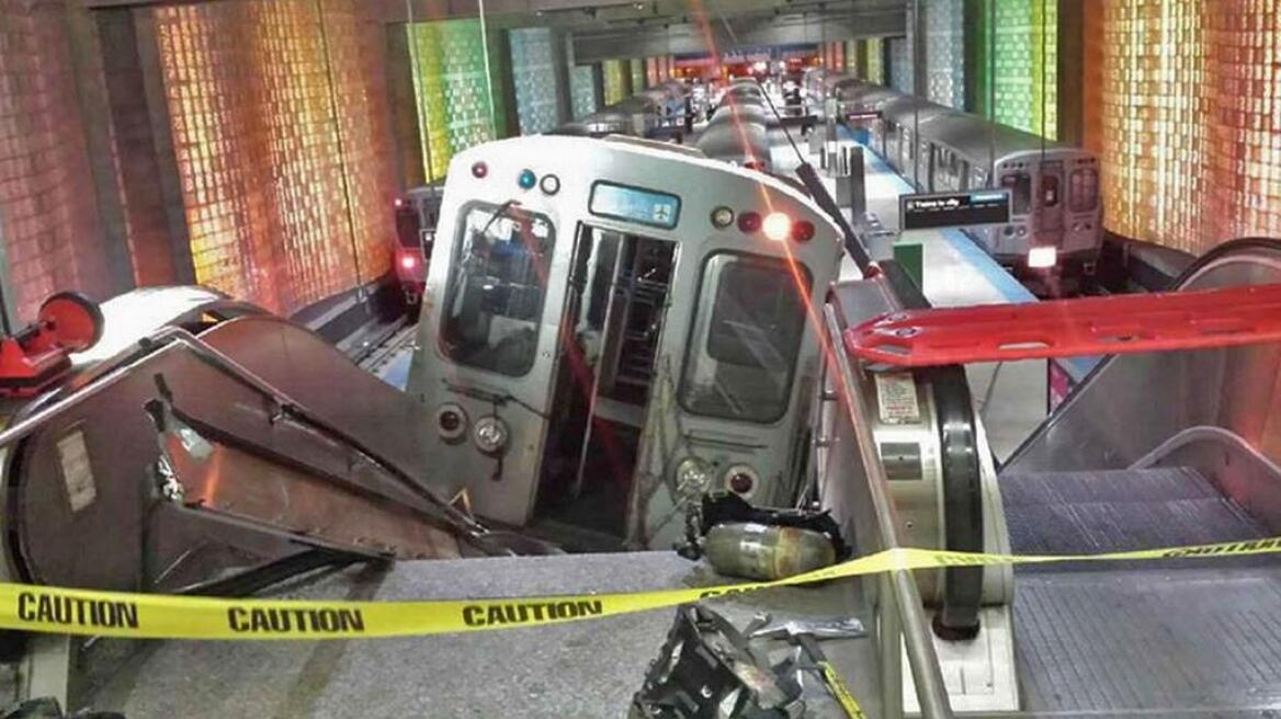 Εκτροχιασμός τραίνου με 32 τραυματίες στο Σικάγο