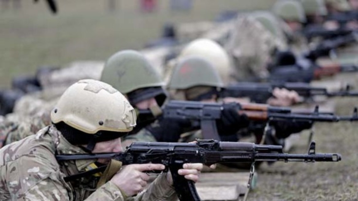 50.000 Ρώσοι στρατιώτες στα σύνορα με την Ουκρανία - Φόβοι για εισβολή 