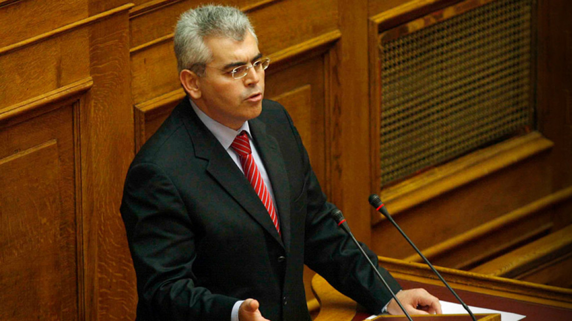 Παραιτήθηκε από την κυβέρνηση ο Μάξιμος Χαρακόπουλος