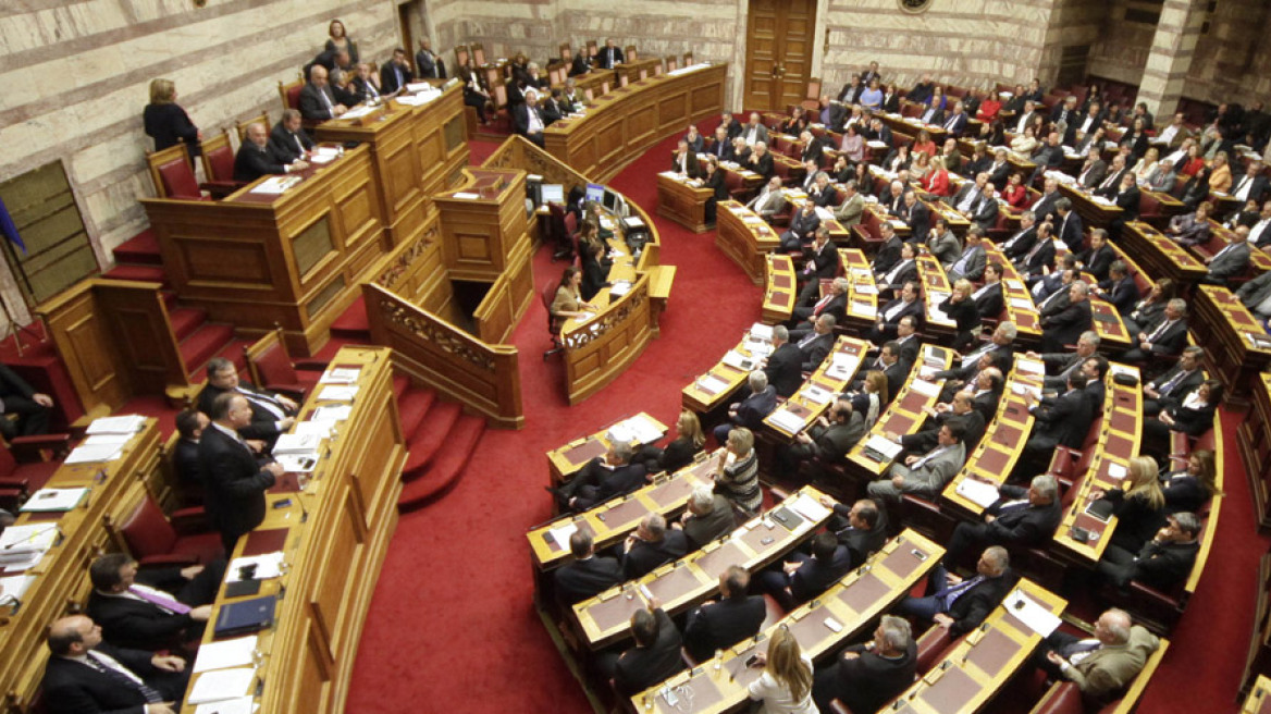 Βουλή: Σκληρή σύγκρουση για την πρόταση μομφής του ΣΥΡΙΖΑ
