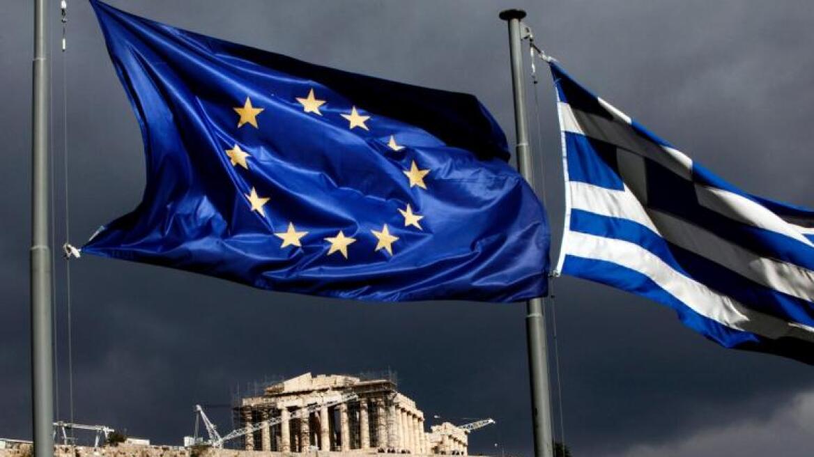 WSJ: Εκδίδεται 3-5ετές ελληνικό ομόλογο έως τον Ιούνιο
