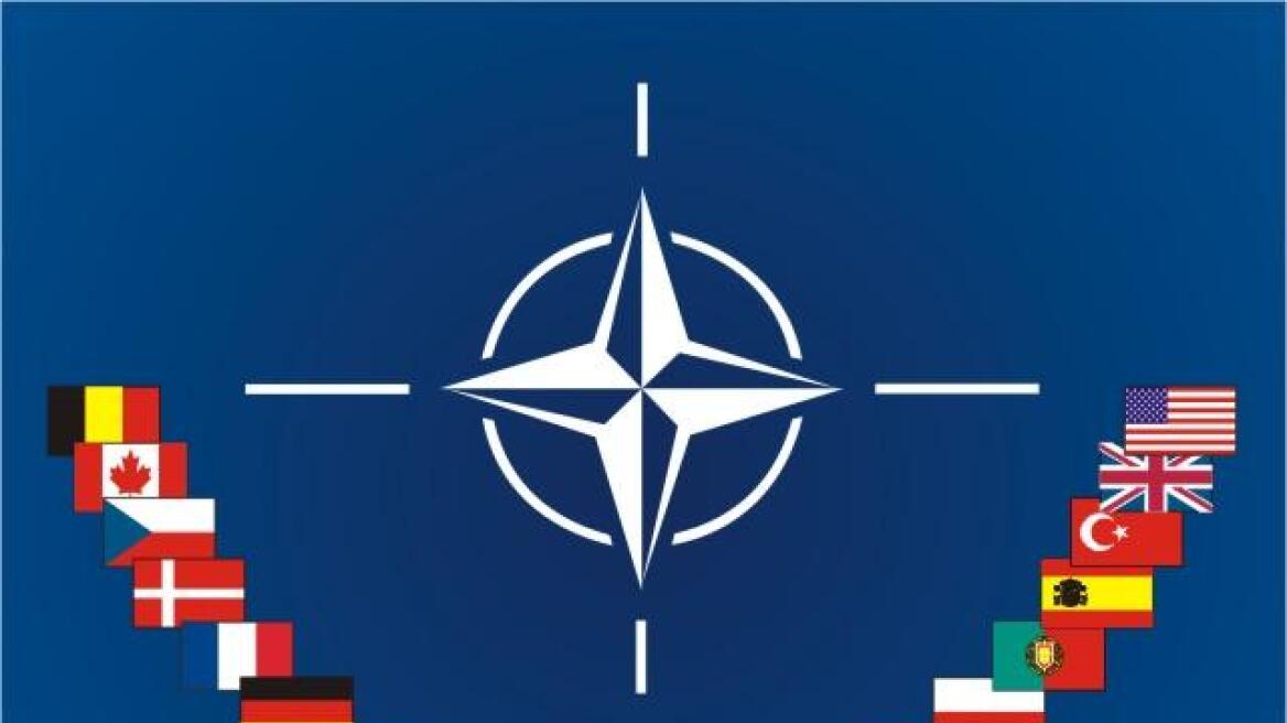 Το ΝΑΤΟ διακόπτει κάθε πολιτική και στρατιωτική συνεργασία με τη Ρωσία