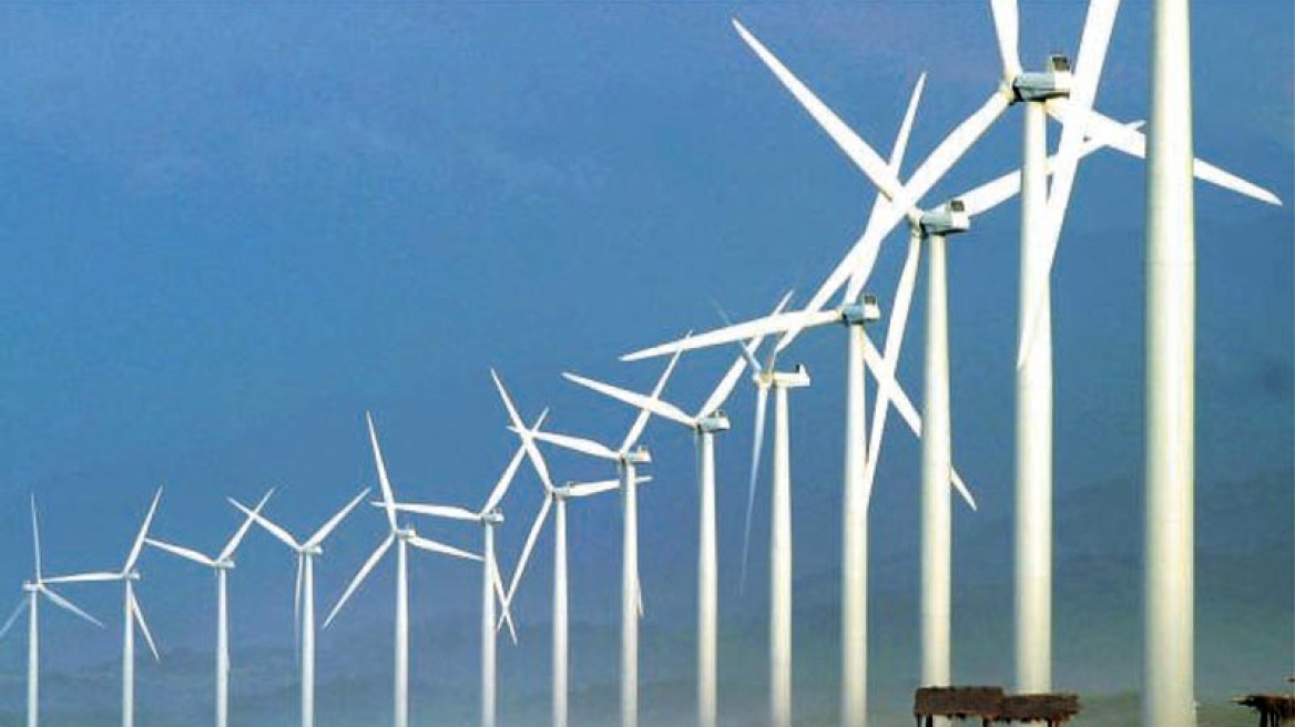 ΔΕΗ: Από 1η Απριλίου αυξάνεται το «χαράτσι light» για τις Ανανεώσιμες Πηγές Ενέργειας
