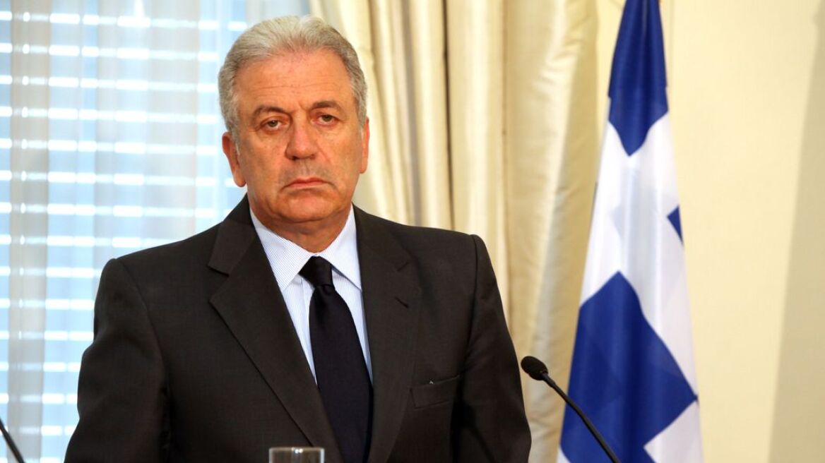 Αβραμόπουλος: Κυβέρνηση και Σαμαράς παραμένουν οι εγγυητές της συνταγματικής τάξης
