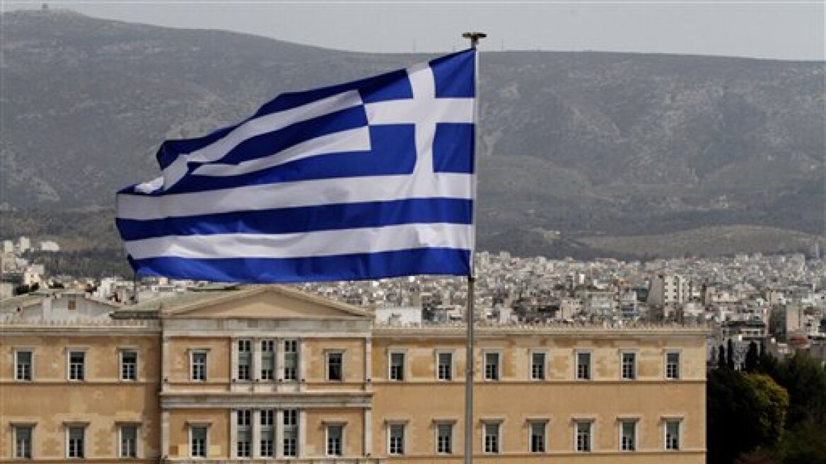 FT: Με την έκδοση ομολόγου η Ελλάδα προσπαθεί να δείξει ότι έχει ξεφύγει από την κρίση