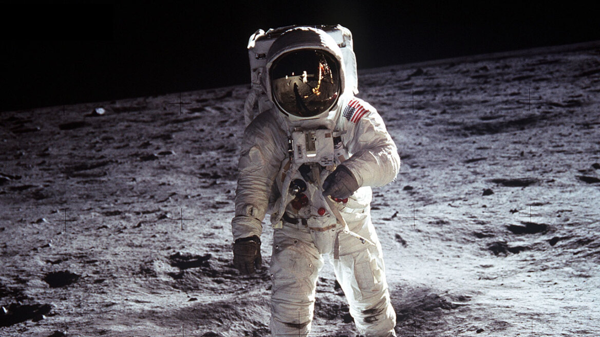 Ένα εκατ. δολάρια για αντικείμενα του Apollo 11 