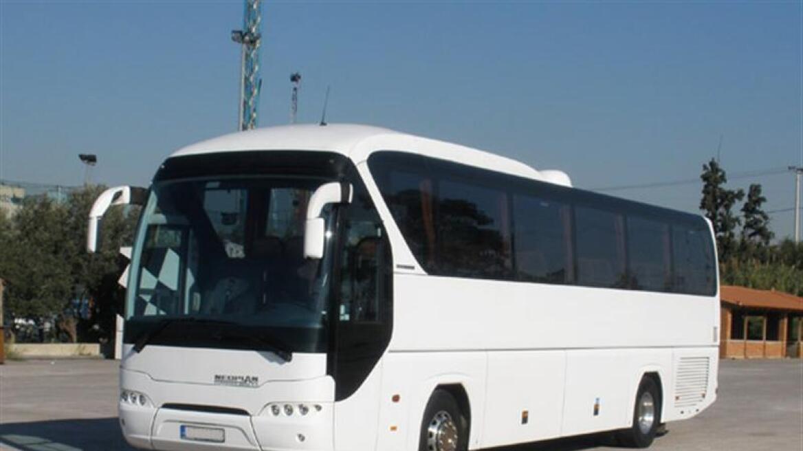 Αχαΐα: Εισαγγελική έρευνα για τον ανήλικο οδηγό λεωφορείου με μαθητές