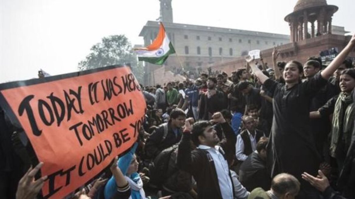 Ινδία: Στην κρεμάλα και οι βιαστές και οι βιασμένες!