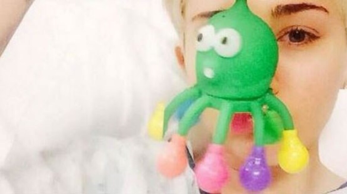 Miley Cyrus: Στο νοσοκομείο εξαιτίας αλλεργικού σοκ (φωτογραφία) 