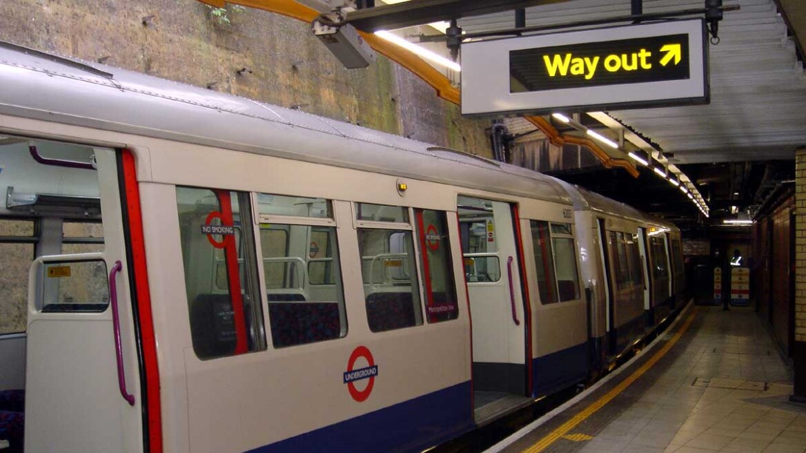 Λονδίνο: Απεργιακές κινητοποιήσεις εξήγγειλαν οι εργαζόμενοι στο μετρό