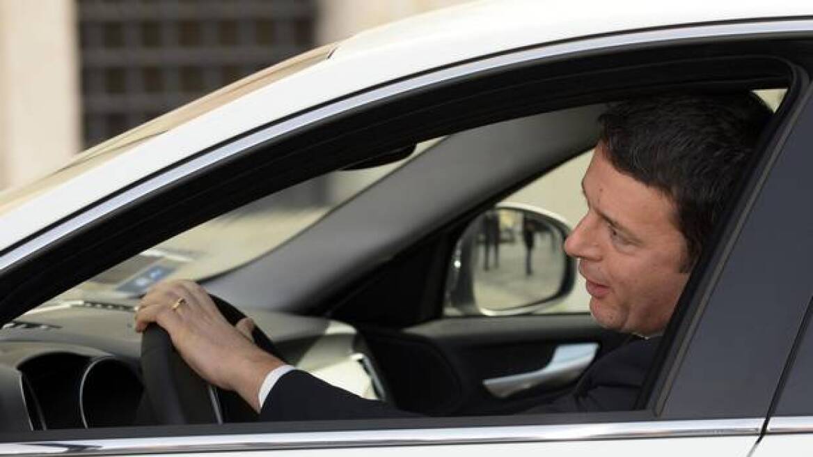 Ιταλία: Πούλησαν 52 κρατικά αυτοκίνητα μέσω διαδικτύου