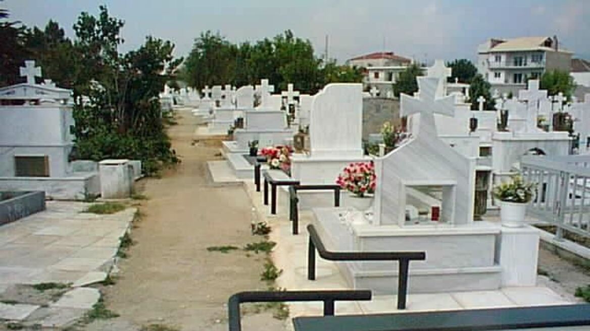 Χανια: Πήγε στον οικογενειακό τάφο και αυτοκτόνησε