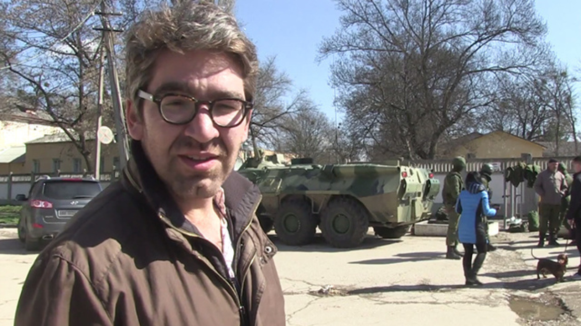 Ουκρανία: Τι λέει για την κράτησή του από φιλορώσους ο Αμερικανός δημοσιογράφος του Vice News