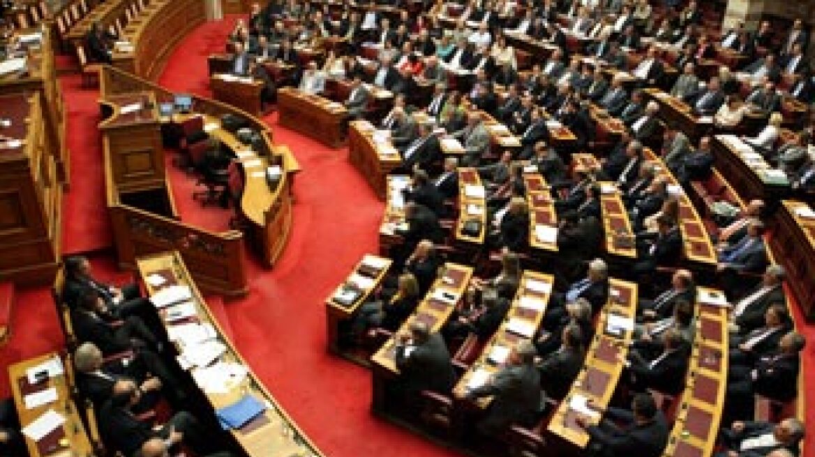 Νομοθετικός «οργασμός» στη Βουλή μετά το Μνημόνιο 