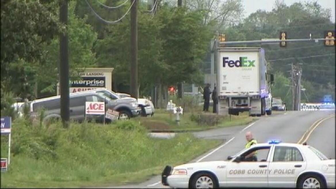 U.S. FedEx shooting: At least six injured
