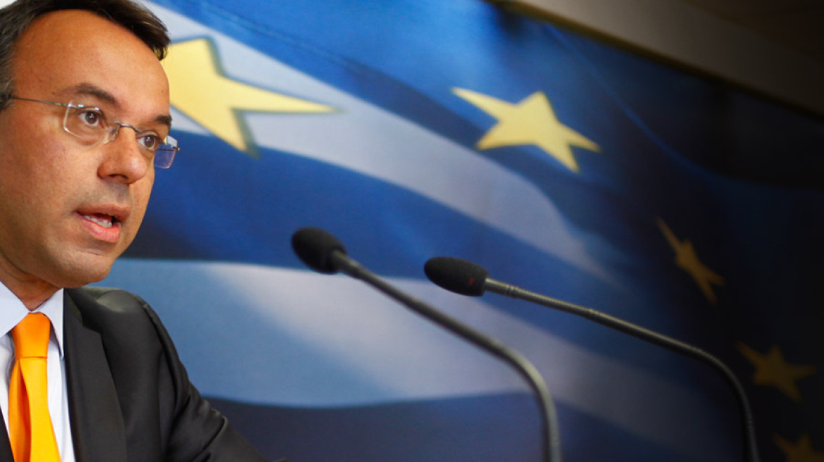 Νέο Μεσοπρόθεσμο: Στα 1,8 δισ. ευρώ το δημοσιονομικό κενό τη διετία 2015-16