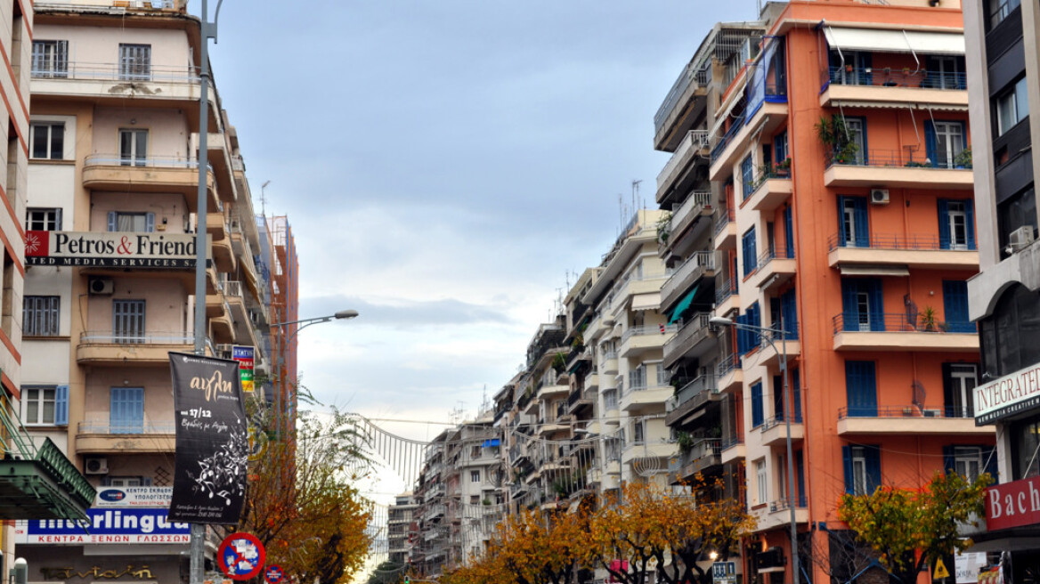 Θεσσαλονίκη: Εισαγγελέας για το νέο κατάστημα αλυσίδας ρούχων 