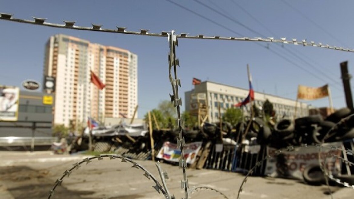 Ουκρανία: Απελευθερώθηκαν οι παρατηρητές του ΟΑΣΕ στο Σλαβιάνσκ