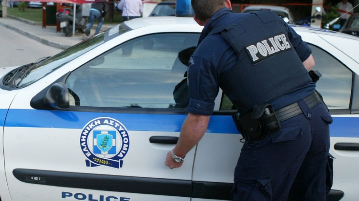 Θεσσαλονίκη: Συνελήφθη διαρρήκτης που παρίστανε τον ιερέα