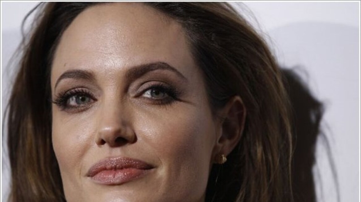 Angelina Jolie: «Αδιανόητη σκληρότητα» οι απαγωγές μικρών κοριτσιών από τη Μπόκο Χαράμ 