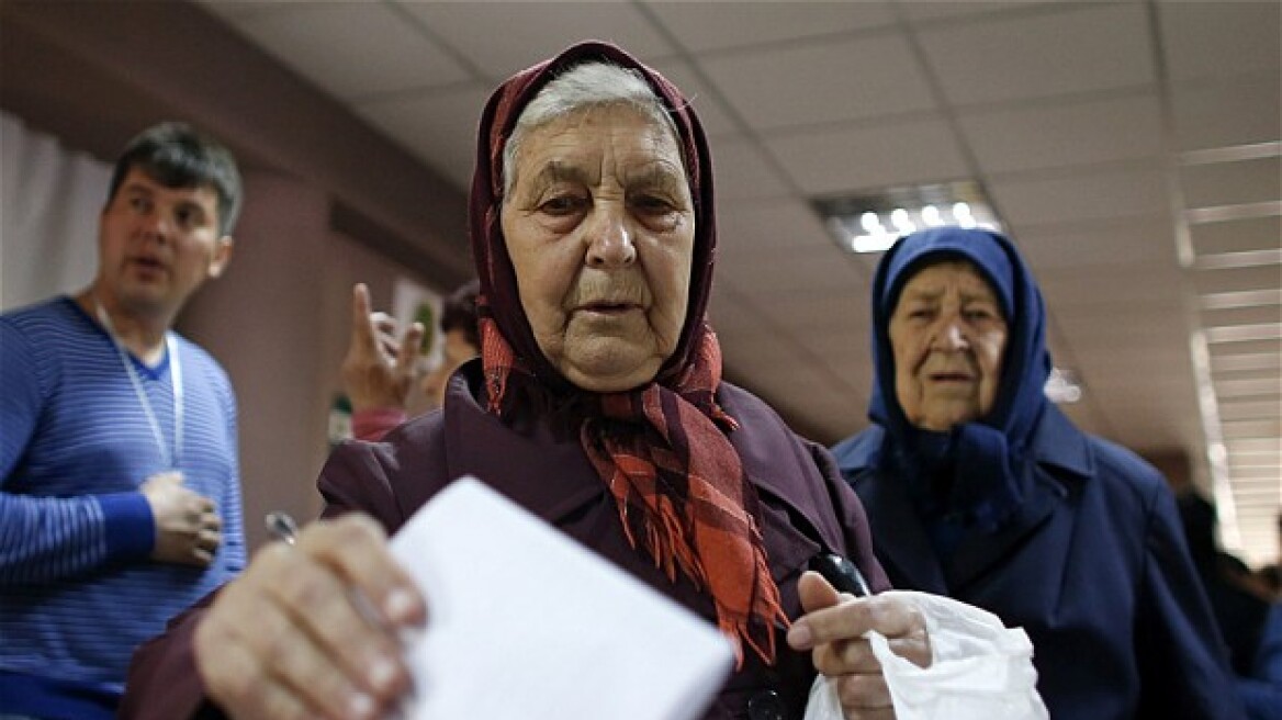 Ανατολική Ουκρανία: Αναγνωρίζει τα δημοψηφίσματα η Μόσχα